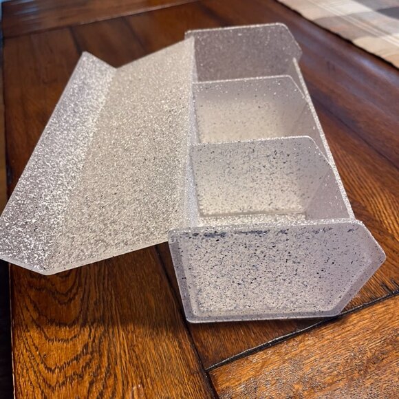 Plastic Organizer - Picture 3 of 4